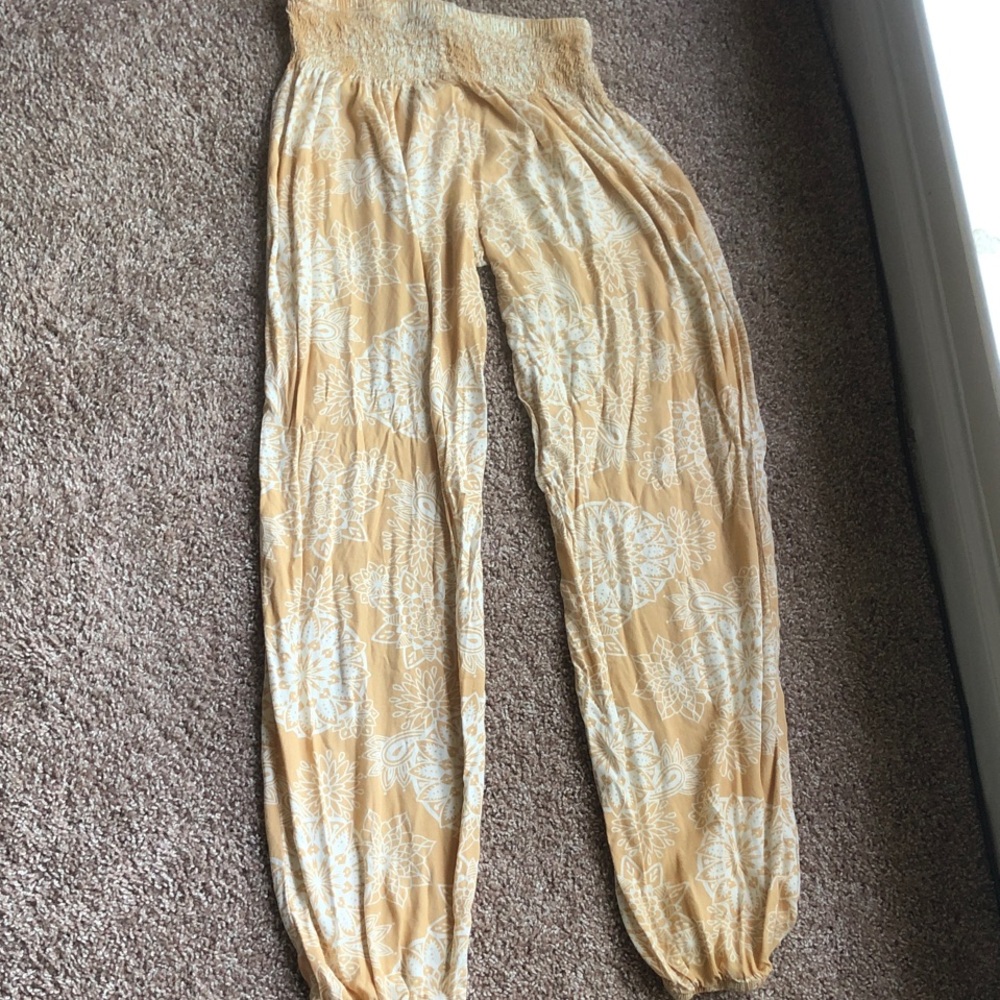 Women's Cream and White Floral Patterned Pants